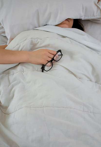 नींद और आँखों का स्वास्थ्य dono jaruri hai ,